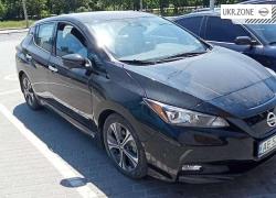 Хэтчбек 5 дверей Nissan Leaf II (ZE1) 2018 в Днепре