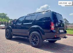 Внедорожник 5 дверей Nissan Pathfinder III Рестайлинг 2011 в Ужгороде