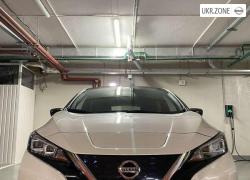 Хэтчбек 5 дверей Nissan Leaf II (ZE1) 2022 в Киеве