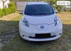 Хетчбек 5 дверей Nissan Leaf I (ZE0/AZE0) 2013 у Макарові