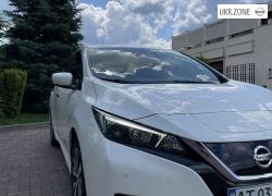Хэтчбек 5 дверей Nissan Leaf II (ZE1) 2018 в Ивано-Франковске