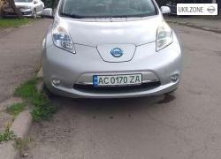 Хэтчбек 5 дверей Nissan Leaf I (ZE0/AZE0) 2012 в Луцке