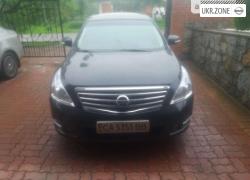 Седан Nissan Teana II 2010 у Умані