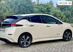 Хэтчбек 5 дверей Nissan Leaf II (ZE1) 2019 в Стрые