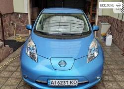 Хэтчбек 5 дверей Nissan Leaf I (ZE0/AZE0) 2012 в Киеве