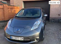 Хэтчбек 5 дверей Nissan Leaf I (ZE0/AZE0) 2014 в Полтаве