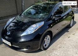 Хэтчбек 5 дверей Nissan Leaf I (ZE0/AZE0) 2014 в Борисполе