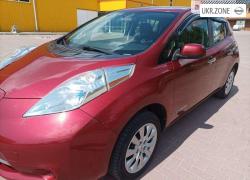 Хэтчбек 5 дверей Nissan Leaf I (ZE0/AZE0) 2014 в Хмельницком