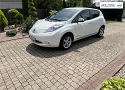 Хэтчбек 5 дверей Nissan Leaf I (ZE0/AZE0) 2013 в Ивано-Франковске