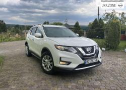 Внедорожник 5 дверей Nissan Rogue II 2017 в Дрогобыче