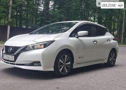 Хетчбек 5 дверей Nissan Leaf II (ZE1) 2018 у Львові
