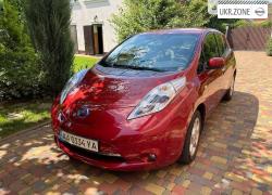 Хетчбек 5 дверей Nissan Leaf I (ZE0/AZE0) 2012 у Києві