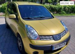 Хэтчбек 5 дверей Nissan Note I 2006 в Черновцах