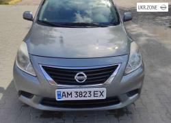 Седан Nissan Versa II 2013 в Коростене