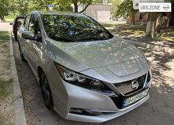 Хэтчбек 5 дверей Nissan Leaf II (ZE1) 2020 в Измаиле