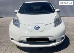 Хэтчбек 5 дверей Nissan Leaf I (ZE0/AZE0) 2015 в Каменском
