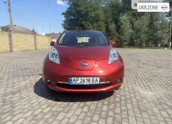Хэтчбек 5 дверей Nissan Leaf I (ZE0/AZE0) 2014 в Каменском