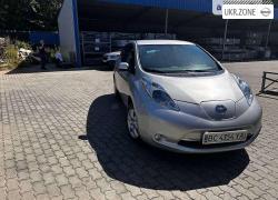 Хэтчбек 5 дверей Nissan Leaf I (ZE0/AZE0) 2013 в Пустомытах