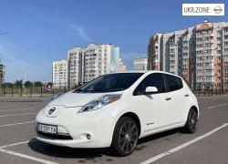 Хэтчбек 5 дверей Nissan Leaf I (ZE0/AZE0) 2013 в Виннице