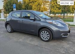 Хэтчбек 5 дверей Nissan Leaf I (ZE0/AZE0) 2016 в Полтаве