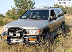 Внедорожник 5 дверей Nissan Pathfinder II 1997 в Днепре