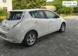 Хэтчбек 5 дверей Nissan Leaf I (ZE0/AZE0) 2016 в Виннице