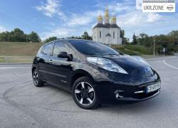 Хэтчбек 5 дверей Nissan Leaf I (ZE0/AZE0) 2012 в Чернигове