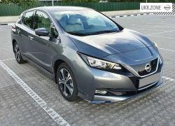 Хэтчбек 5 дверей Nissan Leaf II (ZE1) 2019 в Киеве