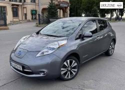 Хэтчбек 5 дверей Nissan Leaf I (ZE0/AZE0) 2015 в Киеве