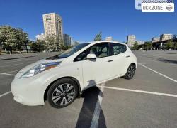 Хэтчбек 5 дверей Nissan Leaf I (ZE0/AZE0) 2014 в Киеве
