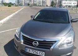 Седан Nissan Altima 2015 у Києві