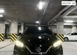Хэтчбек 5 дверей Nissan Leaf II (ZE1) 2018 в Львове