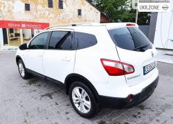 Внедорожник 5 дверей Nissan Qashqai+2 2010 в Черновцах