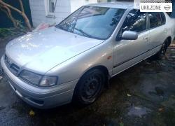 Седан Nissan Primera 1999 у Кам