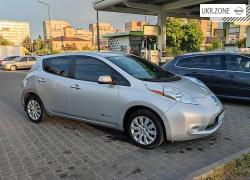 Хэтчбек 5 дверей Nissan Leaf I (ZE0/AZE0) 2013 в Днепре