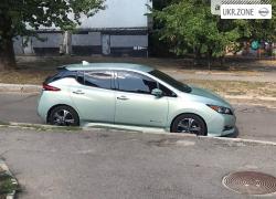 Хэтчбек 5 дверей Nissan Leaf II (ZE1) 2018 в Хмельницком