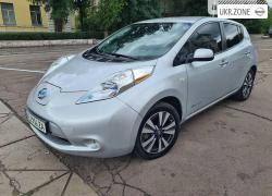 Хэтчбек 5 дверей Nissan Leaf I (ZE0/AZE0) 2016 в Каменском