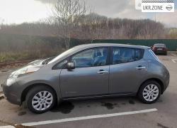 Хэтчбек 5 дверей Nissan Leaf I (ZE0/AZE0) 2014 в Виннице