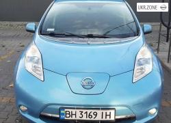 Хэтчбек 5 дверей Nissan Leaf I (ZE0/AZE0) 2013 в Одессе