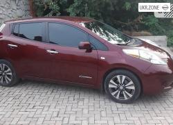 Хэтчбек 5 дверей Nissan Leaf I (ZE0/AZE0) 2016 в Запорожье