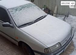 Седан Nissan Primera I (P10) 1990 у Житомирі