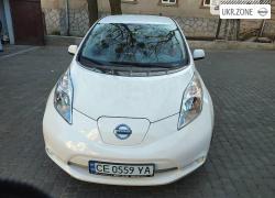Хэтчбек 5 дверей Nissan Leaf I (ZE0/AZE0) 2015 в Черновцах