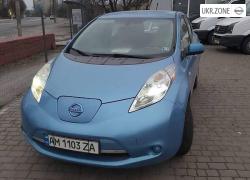Хэтчбек 5 дверей Nissan Leaf I (ZE0/AZE0) 2012 в Виннице