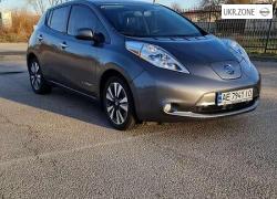 Хэтчбек 5 дверей Nissan Leaf I (ZE0/AZE0) 2016 в Днепре