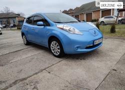 Хэтчбек 5 дверей Nissan Leaf I (ZE0/AZE0) 2015 в Зенькове