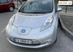 Хэтчбек 5 дверей Nissan Leaf I (ZE0/AZE0) 2013 в Чернигове