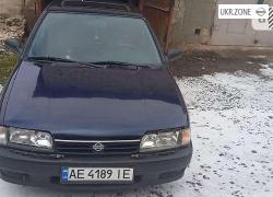 Седан Nissan Primera I (P10) 1993 в Кривом Роге