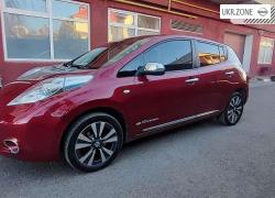 Хэтчбек 5 дверей Nissan Leaf I (ZE0/AZE0) 2013 в Виннице