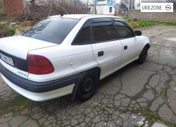 Седан Opel Astra I (F) 1994 в Каменском