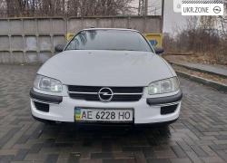 Універсал 5 дверей Opel Omega II (B) 1995 у Дніпрі